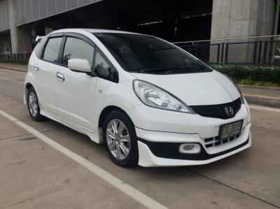 รถบ้าน รถมือสอง Honda Jazz 1.5 i-VTEC รุ่น SV เกียร์ Auto ปี 2011 โดย หญิงรถบ้าน รถมือสองขอนแก่น ราคาถูก ผ่อนสบาย