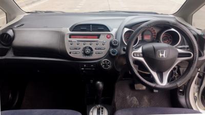 รถบ้าน รถมือสอง Honda Jazz 1.5 i-VTEC รุ่น SV เกียร์ Auto ปี 2011 โดย หญิงรถบ้าน รถมือสองขอนแก่น ราคาถูก ผ่อนสบาย