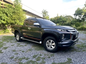 รถบ้าน รถมือสอง Mitsubishi Triton Plus Mega Cab 2.4 GLX เกียร์ MT ปี 2018  โดย หญิงรถบ้าน รถมือสองขอนแก่น ราคาถูก ผ่อนสบาย