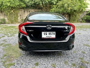รถบ้าน รถมือสอง Honda Civic 1.8 i-VTEC รุ่น EL เกียร์ Auto ปี 2016 โดย หญิงรถบ้าน รถมือสองขอนแก่น ราคาถูก ผ่อนสบาย