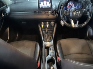 รถบ้าน รถมือสอง Mazda2 Hatchback 1.3 SkyActiv-G High Connect เกียร์ Auto ปี 2017 โดย หญิงรถบ้าน รถมือสองขอนแก่น ราคาถูก ผ่อนสบาย