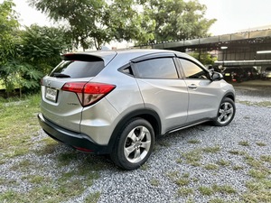 รถบ้าน รถมือสอง Honda HR-V 1.8 รุ่น E ปี 2015 โดย หญิงรถบ้าน รถมือสองขอนแก่น ราคาถูก ผ่อนสบาย