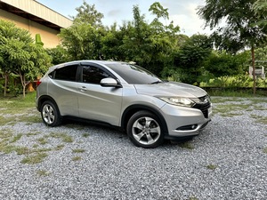 รถบ้าน รถมือสอง Honda HR-V 1.8 รุ่น E ปี 2015 โดย หญิงรถบ้าน รถมือสองขอนแก่น ราคาถูก ผ่อนสบาย