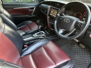 รถบ้าน รถมือสอง Toyota Fortuner 2.8 TRD Sportivo เกียร์ Auto ปี 2017 โดย หญิงรถบ้าน รถมือสองขอนแก่น ราคาถูก ผ่อนสบาย