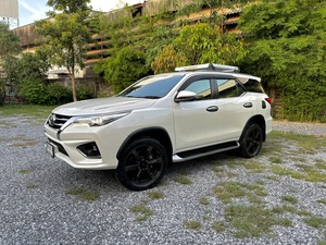 รถบ้าน รถมือสอง Toyota Fortuner 2.8 TRD Sportivo เกียร์ Auto ปี 2017 โดย หญิงรถบ้าน รถมือสองขอนแก่น ราคาถูก ผ่อนสบาย