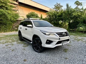 รถบ้าน รถมือสอง Toyota Fortuner 2.8 TRD Sportivo เกียร์ Auto ปี 2017 โดย หญิงรถบ้าน รถมือสองขอนแก่น ราคาถูก ผ่อนสบาย