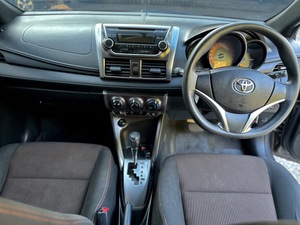 รถบ้าน รถมือสอง Toyota Yaris 1.2 รุ่น E เกียร์ Auto ปี 2015 โดย หญิงรถบ้าน รถมือสองขอนแก่น ราคาถูก ผ่อนสบาย