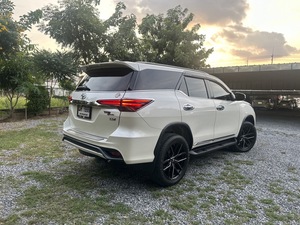 รถบ้าน รถมือสอง Toyota Fortuner 2.8 TRD Sportivo เกียร์ Auto 4WD ปี 2017 โดย หญิงรถบ้าน รถมือสองขอนแก่น ราคาถูก ผ่อนสบาย