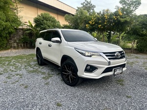 รถบ้าน รถมือสอง Toyota Fortuner 2.8 TRD Sportivo เกียร์ Auto 4WD ปี 2017 โดย หญิงรถบ้าน รถมือสองขอนแก่น ราคาถูก ผ่อนสบาย