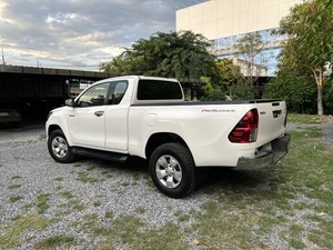 รถบ้าน รถมือสอง Toyota Hilux Revo Prerunner Smart Cab 2.4 เกียร์ MT ปี 2016 โดย หญิงรถบ้าน รถมือสองขอนแก่น ราคาถูก ผ่อนสบาย