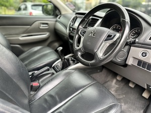 รถบ้าน รถมือสอง Mitsubishi Triton Plus Double Cab 2.4 GLS เกียร์ MT ปี 2017 โดย หญิงรถบ้าน รถมือสองขอนแก่น ราคาถูก ผ่อนสบาย