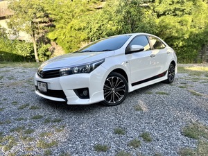 รถบ้าน รถมือสอง Toyota Corolla Altis 1.8 รุ่น S ESPORT เกียร์ Auto ปี 2014 โดย หญิงรถบ้าน รถมือสองขอนแก่น ราคาถูก ผ่อนสบาย