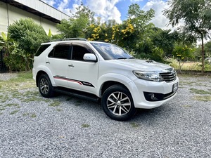 รถบ้าน รถมือสอง Toyota Fortuner 3.0 DDi VN Turbo รุ่น V เกียร์ Auto ปี 2013 โดย หญิงรถบ้าน รถมือสองขอนแก่น ราคาถูก ผ่อนสบาย