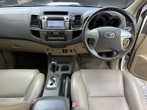 รถบ้าน รถมือสอง Toyota Fortuner 3.0 DDi VN Turbo รุ่น V เกียร์ Auto ปี 2013 โดย หญิงรถบ้าน รถมือสองขอนแก่น ราคาถูก ผ่อนสบาย