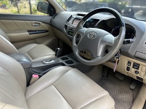 รถบ้าน รถมือสอง Toyota Fortuner 3.0 DDi VN Turbo รุ่น V เกียร์ Auto ปี 2013 โดย หญิงรถบ้าน รถมือสองขอนแก่น ราคาถูก ผ่อนสบาย