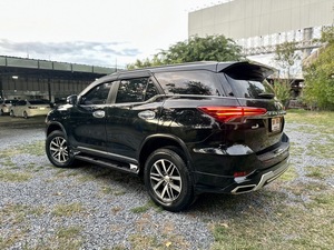รถบ้าน รถมือสอง Toyota Fortuner 2.4 รุ่น V เกียร์ Auto  ปี 2017 โดย หญิงรถบ้าน รถมือสองขอนแก่น ราคาถูก ผ่อนสบาย