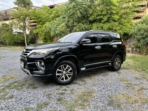 รถบ้าน รถมือสอง Toyota Fortuner 2.4 รุ่น V เกียร์ Auto  ปี 2017 โดย หญิงรถบ้าน รถมือสองขอนแก่น ราคาถูก ผ่อนสบาย