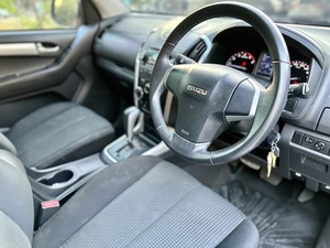 รถบ้าน รถมือสอง ISUZU D-MAX Hi-lander Space Cab 2.5 Z Ddi เกียร์ Auto ปี 2014 โดย หญิงรถบ้าน รถมือสองขอนแก่น ราคาถูก ผ่อนสบาย