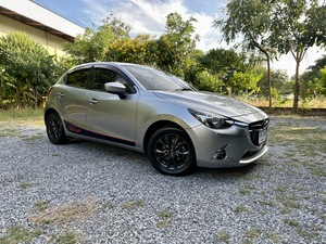 รถบ้าน รถมือสอง Mazda2 Hatchback 1.3 SkyActiv-G High Plus เกียร์ Auto ปี 2017 โดย หญิงรถบ้าน รถมือสองขอนแก่น ราคาถูก ผ่อนสบาย