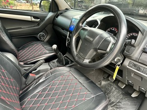 รถบ้าน รถมือสอง SUZU D-MAX Hi-lander Space Cab 2.5 Z Ddi ปี 2014 เกียร์ MT โดย หญิงรถบ้าน รถมือสองขอนแก่น ราคาถูก ผ่อนสบาย