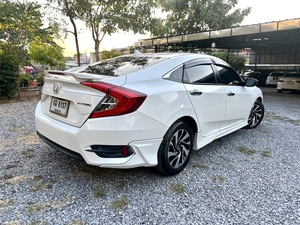 รถบ้าน รถมือสอง Honda Civic 1.8 i-VTEC รุ่น EL เกียร์ Auto ปี 2016 โดย หญิงรถบ้าน รถมือสองขอนแก่น ราคาถูก ผ่อนสบาย