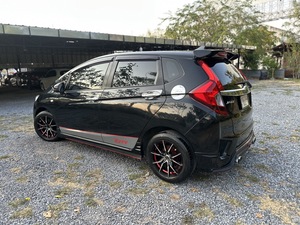 รถบ้าน รถมือสอง Honda Jazz 1.5 i-VTEC รุ่น S เกียร์ Auto ปี 2017 โดย หญิงรถบ้าน รถมือสองขอนแก่น ราคาถูก ผ่อนสบาย
