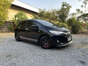 รถบ้าน รถมือสอง Honda Jazz 1.5 i-VTEC รุ่น S เกียร์ Auto ปี 2017 โดย หญิงรถบ้าน รถมือสองขอนแก่น ราคาถูก ผ่อนสบาย