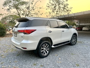 รถบ้าน รถมือสอง Toyota Fortuner 2.4 รุ่น V เกียร์ Auto 4WD ปี 2017 โดย หญิงรถบ้าน รถมือสองขอนแก่น ราคาถูก ผ่อนสบาย