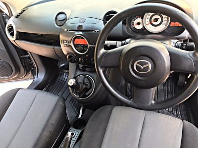 รถบ้าน รถมือสอง Mazda 2 Sports 1.5 เกียร์ ​MT ปี 2011  โดย หญิงรถบ้าน รถมือสองขอนแก่น ราคาถูก ผ่อนสบาย