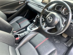 รถบ้าน รถมือสอง Mazda2 Sedan 1.3 SkyActiv-G High Connect เกียร์ Auto ปี 2016 โดย หญิงรถบ้าน รถมือสองขอนแก่น ราคาถูก ผ่อนสบาย