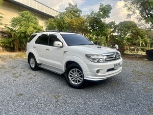 รถบ้าน รถมือสอง Toyota Fortuner 3.0 V เกียร์ Auto 2WD ปี 2010 โดย หญิงรถบ้าน รถมือสองขอนแก่น ราคาถูก ผ่อนสบาย