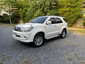 รถบ้าน รถมือสอง Toyota Fortuner 3.0 V เกียร์ Auto 2WD ปี 2010 โดย หญิงรถบ้าน รถมือสองขอนแก่น ราคาถูก ผ่อนสบาย