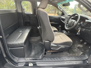 รถบ้าน รถมือสอง Toyota Hilux Revo Prerunner Smart Cab 2.4 เกียร์ MT ปี 2016 โดย หญิงรถบ้าน รถมือสองขอนแก่น ราคาถูก ผ่อนสบาย