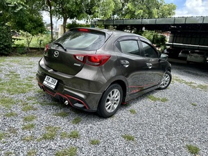 รถบ้าน รถมือสอง Mazda2 Hatchback 1.3 SkyActiv-G High Connect เกียร์ Auto ปี 2017 โดย หญิงรถบ้าน รถมือสองขอนแก่น ราคาถูก ผ่อนสบาย