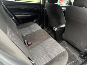 รถบ้าน รถมือสอง Toyota Yaris Ativ 1.2 รุ่น E เกียร์ Auto ปี 2017 โดย หญิงรถบ้าน รถมือสองขอนแก่น ราคาถูก ผ่อนสบาย