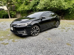 รถบ้าน รถมือสอง Toyota Corolla Altis 1.8 รุ่น S Sport เกียร์ Auto ปี 2017 โดย หญิงรถบ้าน รถมือสองขอนแก่น ราคาถูก ผ่อนสบาย