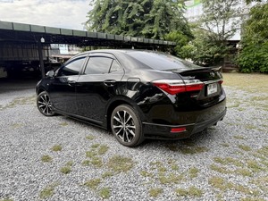 รถบ้าน รถมือสอง Toyota Corolla Altis 1.8 รุ่น S Sport เกียร์ Auto ปี 2017 โดย หญิงรถบ้าน รถมือสองขอนแก่น ราคาถูก ผ่อนสบาย