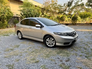 รถบ้าน รถมือสอง Honda City 1.5 i-VTEC รุ่น V เกียร์ Auto ปี 2013 โดย หญิงรถบ้าน รถมือสองขอนแก่น ราคาถูก ผ่อนสบาย