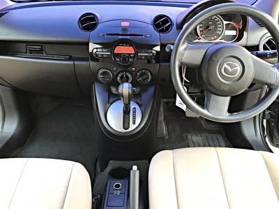 รถบ้าน รถมือสอง Mazda 2 1.5 Elegance Spirit เกียร์ Auto ปี 2012  โดย หญิงรถบ้าน รถมือสองขอนแก่น ราคาถูก ผ่อนสบาย