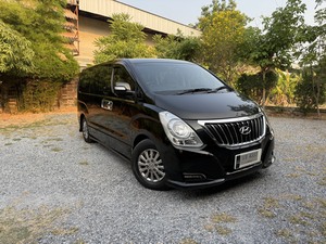 รถบ้าน รถมือสอง Hyundai H-1 2.5 Deluxe Van เกียร์ Auto ปี 2018  โดย หญิงรถบ้าน รถมือสองขอนแก่น ราคาถูก ผ่อนสบาย