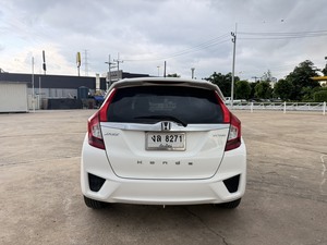 รถบ้าน รถมือสอง Honda Jazz 1.5 i-VTEC รุ่น SV เกียร์ Auto ปี 2015 โดย หญิงรถบ้าน รถมือสองขอนแก่น ราคาถูก ผ่อนสบาย