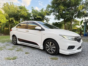 รถบ้าน รถมือสอง Honda City 1.5 i-VTEC รุ่น V Plus เกียร์ Auto ปี 2017 โดย หญิงรถบ้าน รถมือสองขอนแก่น ราคาถูก ผ่อนสบาย