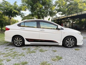 รถบ้าน รถมือสอง Honda City 1.5 i-VTEC รุ่น V Plus เกียร์ Auto ปี 2017 โดย หญิงรถบ้าน รถมือสองขอนแก่น ราคาถูก ผ่อนสบาย