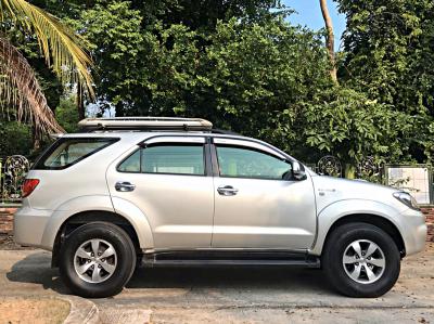 รถบ้าน รถมือสอง Toyota Fortuner 3.0 รุ่น V เกียร์ Auto 4WD ปี 2005 โดย หญิงรถบ้าน รถมือสองขอนแก่น ราคาถูก ผ่อนสบาย