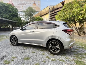 รถบ้าน รถมือสอง Honda HR-V 1.8 รุ่น EL เกียร์ Auto ปี 2015  โดย หญิงรถบ้าน รถมือสองขอนแก่น ราคาถูก ผ่อนสบาย