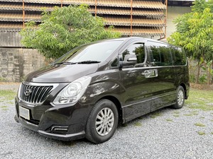 รถบ้าน รถมือสอง Hyundai H-1 2.5 Deluxe Van เกียร์ Auto ปี 2017 โดย หญิงรถบ้าน รถมือสองขอนแก่น ราคาถูก ผ่อนสบาย