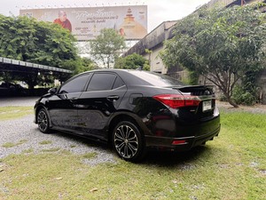 รถบ้าน รถมือสอง Toyota Corolla Altis 1.8 รุ่น S ESport เกียร์ Auto ปี 2015  โดย หญิงรถบ้าน รถมือสองขอนแก่น ราคาถูก ผ่อนสบาย