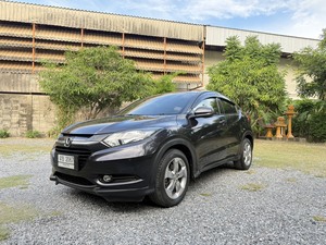 รถบ้าน รถมือสอง Honda HR-V 1.8 รุ่น S เกียร์ Auto ปี 2015  โดย หญิงรถบ้าน รถมือสองขอนแก่น ราคาถูก ผ่อนสบาย