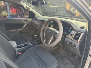 รถบ้าน รถมือสอง FORD RANGER Hi-Rider 2.2 XLT Double Cab เกียร์ Auto ปี 2018  โดย หญิงรถบ้าน รถมือสองขอนแก่น ราคาถูก ผ่อนสบาย