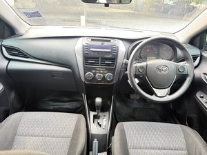 รถบ้าน รถมือสอง Toyota Yaris Ativ 1.2 Entry เกียร์ Auto ปี 2021  โดย หญิงรถบ้าน รถมือสองขอนแก่น ราคาถูก ผ่อนสบาย
